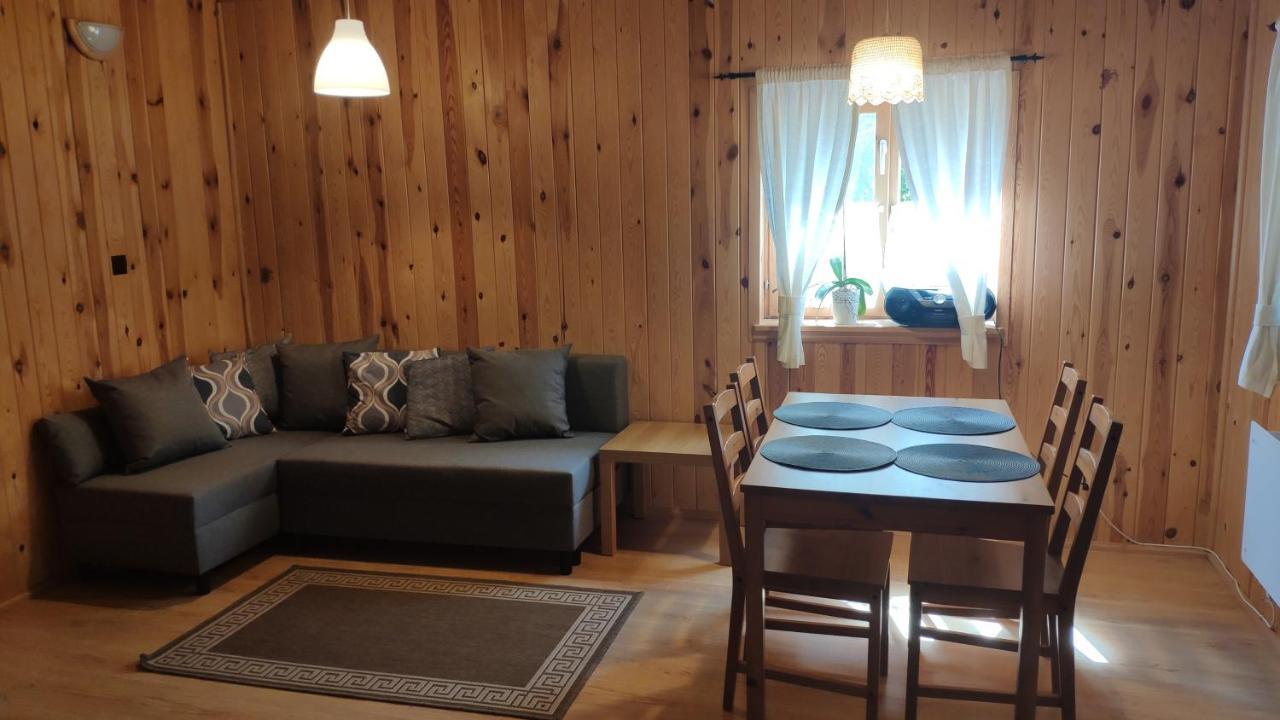 Uroczy Drewniany Domek W Charzykowach 차르지코비 외부 사진